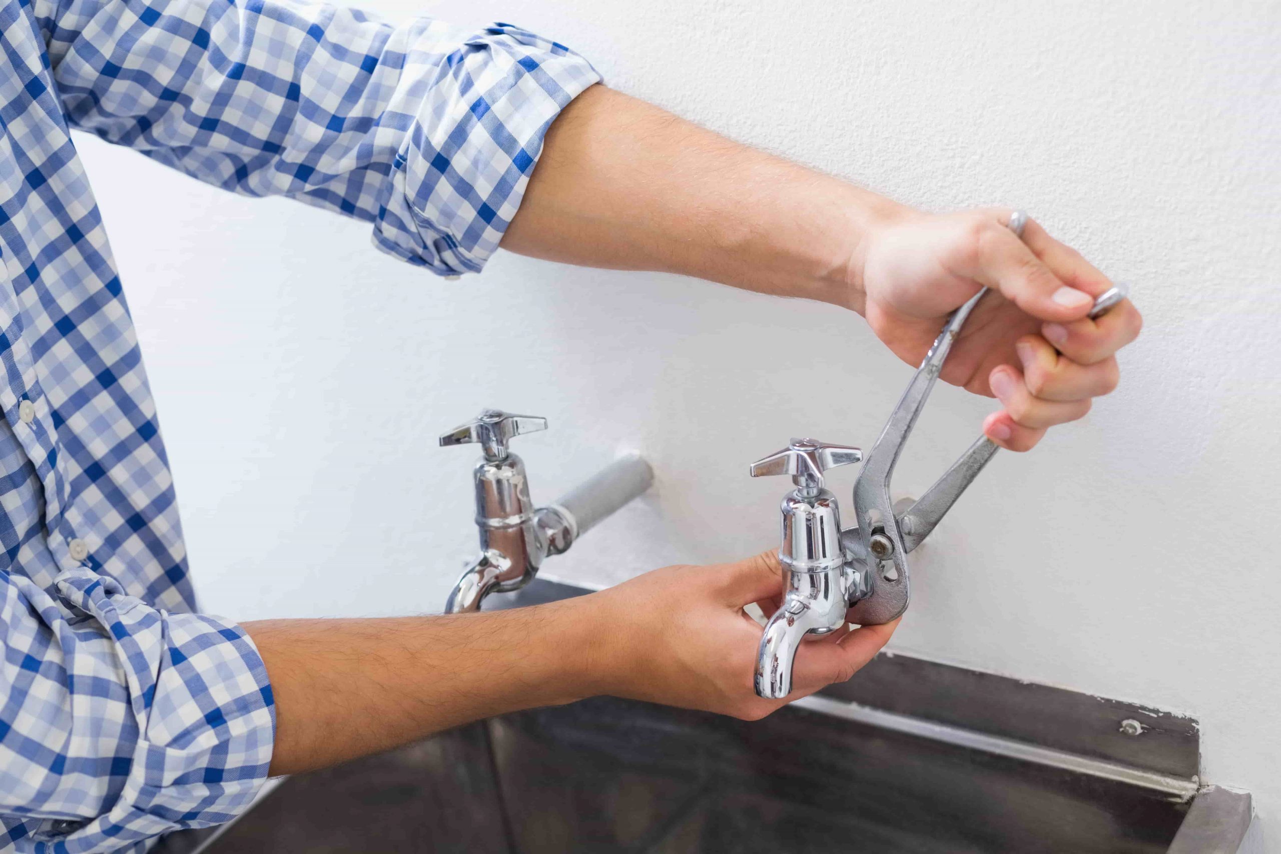 Step by step for installing a basin mixer