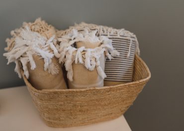 Rustic baskets for storage – the perfect way to store your stuff!
