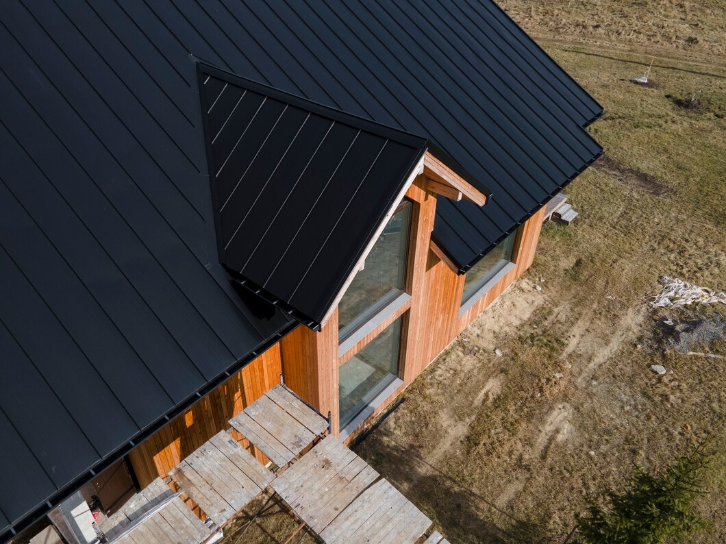 Exploring the long-lasting benefits of eco-friendly metal roofing solutions