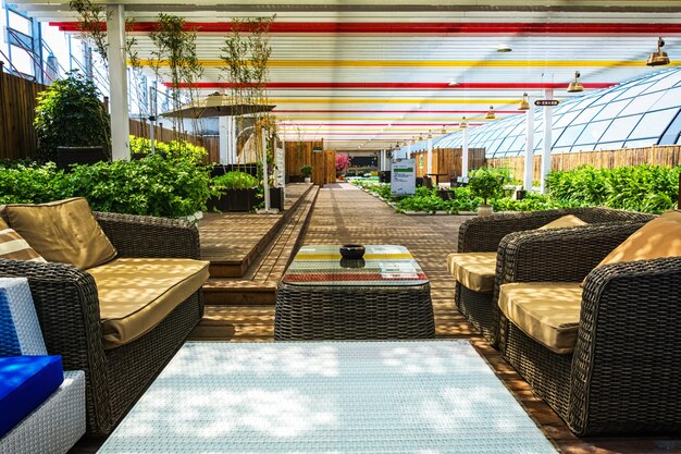 Exploring the Benefits of Adding a Covered Pergola to Your Outdoor Space